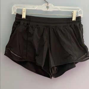 Lululemon hotty hot short size 6 black